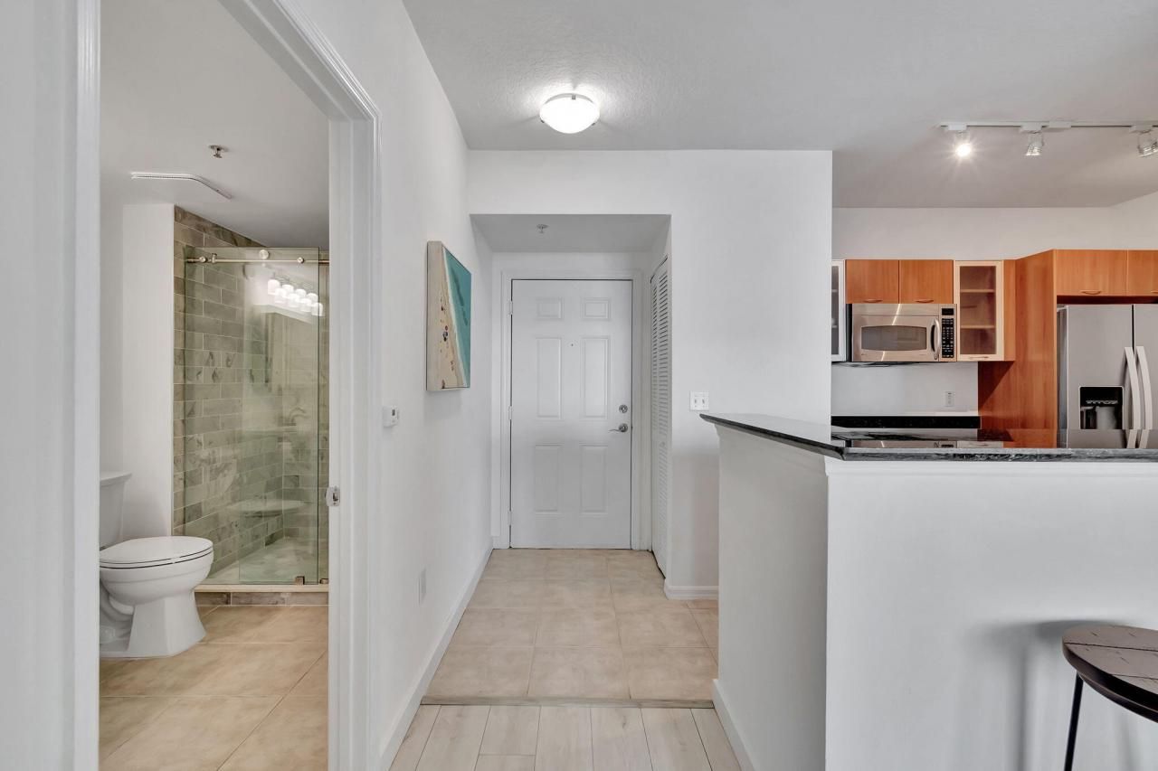 100 NE 6th Street, Unit 505, Boynton Beach, FL 33435 Photo