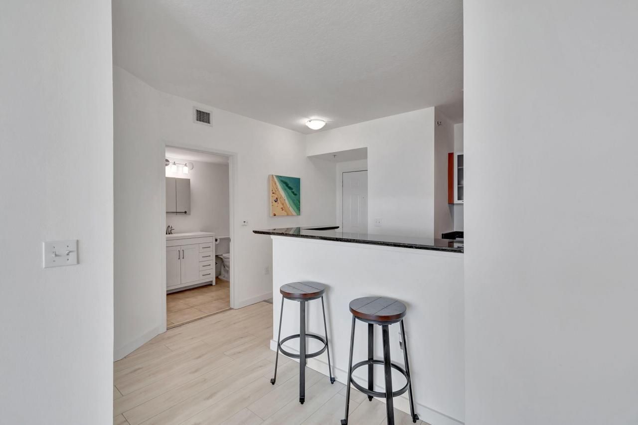 100 NE 6th Street, Unit 505, Boynton Beach, FL 33435 Photo