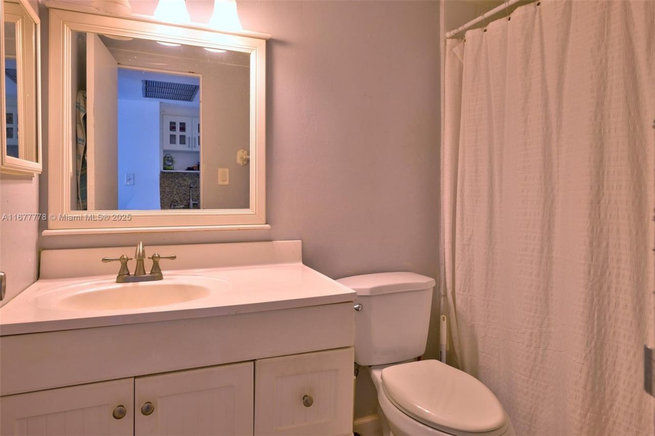 19201 Collins Ave, Unit 630, Sunny Isles Beach, FL 33160 Photo