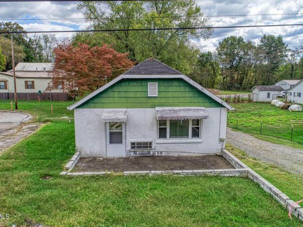 2114 Main Street, Surgoinsville, TN 37873