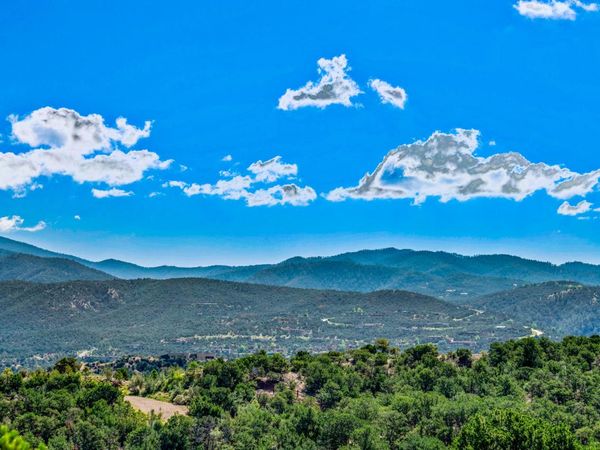 56 Tesuque Ridge, Santa Fe, NM 87501