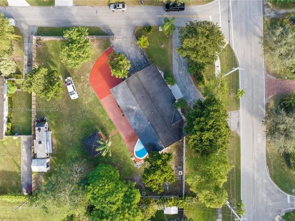 13550 SW 99th Pl, Miami, FL 33176