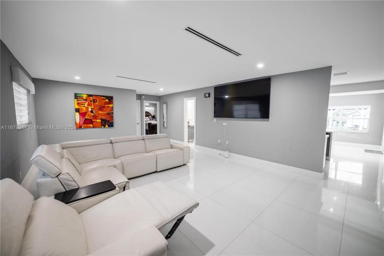 13550 SW 99th Pl, Miami, FL 33176 Photo