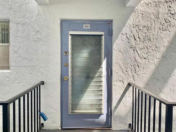 3000 E Sunrise Lakes Dr, Unit 202, Sunrise, FL 33322