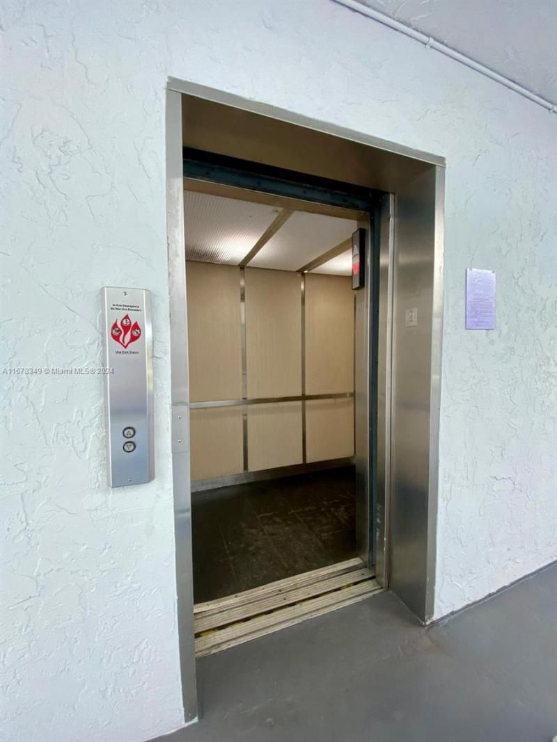 3000 E Sunrise Lakes Dr, Unit 202, Sunrise, FL 33322 Photo