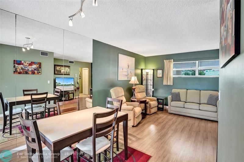 32 Colonial Club Dr, Unit 202, Boynton Beach, FL 33435 Photo