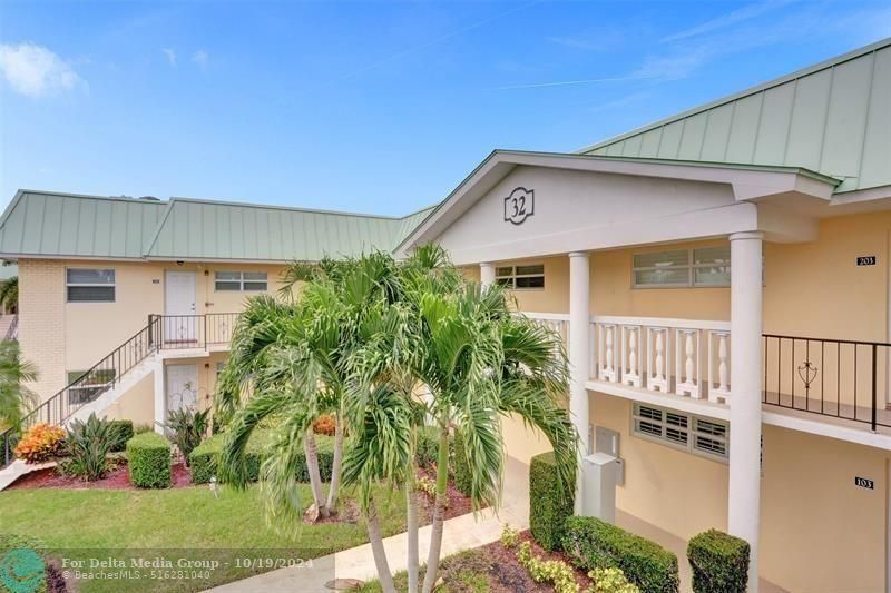 32 Colonial Club Dr, Unit 202, Boynton Beach, FL 33435 Photo