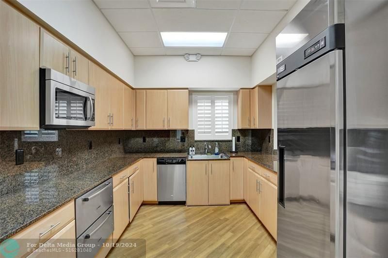 32 Colonial Club Dr, Unit 202, Boynton Beach, FL 33435 Photo