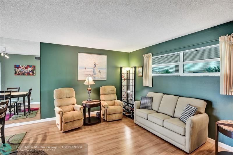 32 Colonial Club Dr, Unit 202, Boynton Beach, FL 33435 Photo