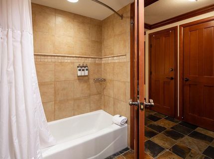 400 Resort Road, Olympic Valley, CA 96146 Photo