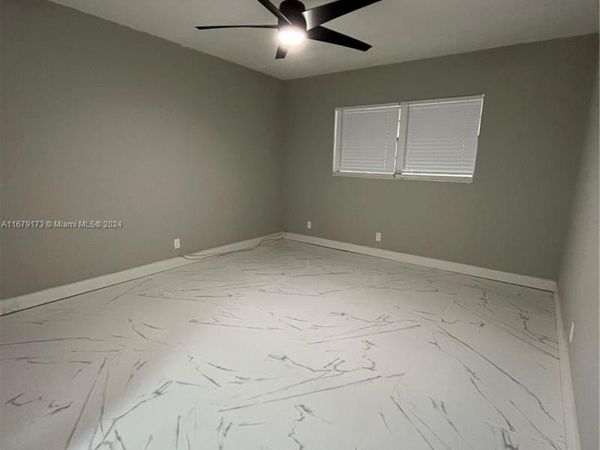 5102 NW 36th St, Unit 605, Lauderdale Lakes, FL 33319