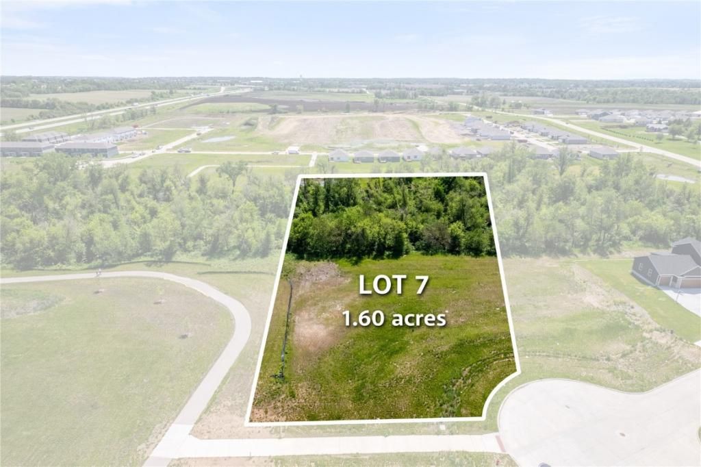 2909 Timber Creek Court, Hiawatha, IA 52233 Main Photo