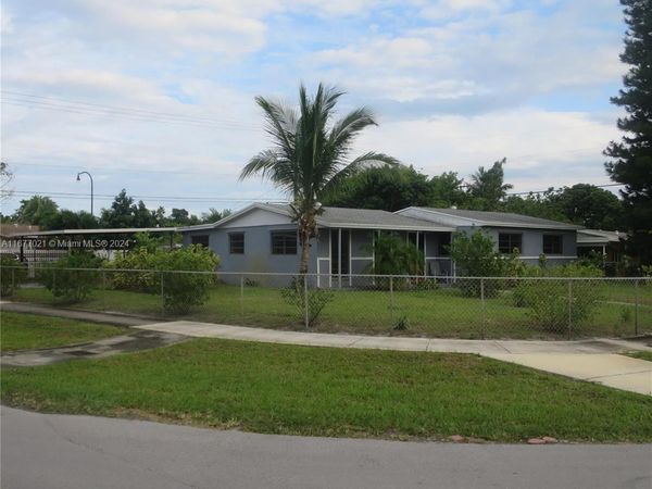 19021 NW 12th Ct, Miami Gardens, FL 33169