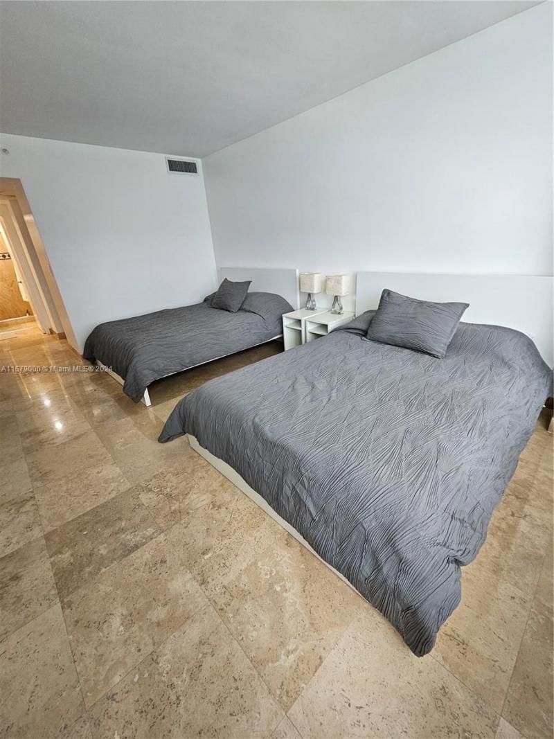 5601 Collins Ave, Unit 1605, Miami Beach, FL 33140 Photo