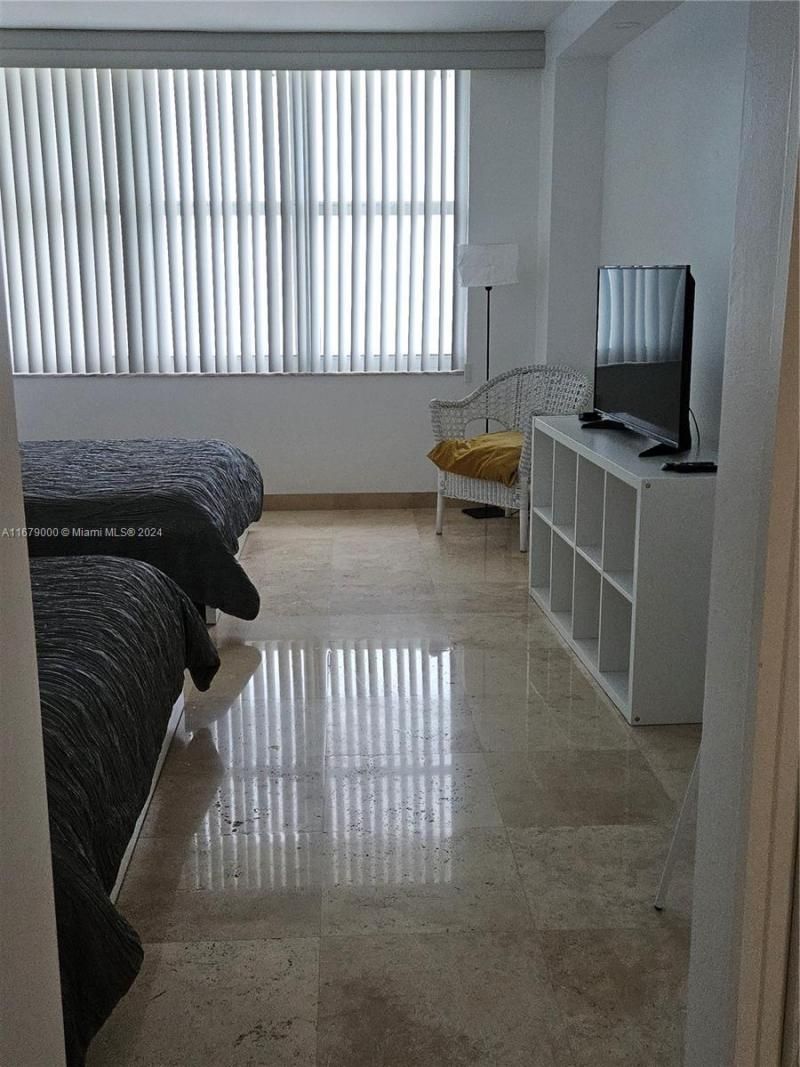 5601 Collins Ave, Unit 1605, Miami Beach, FL 33140 Photo