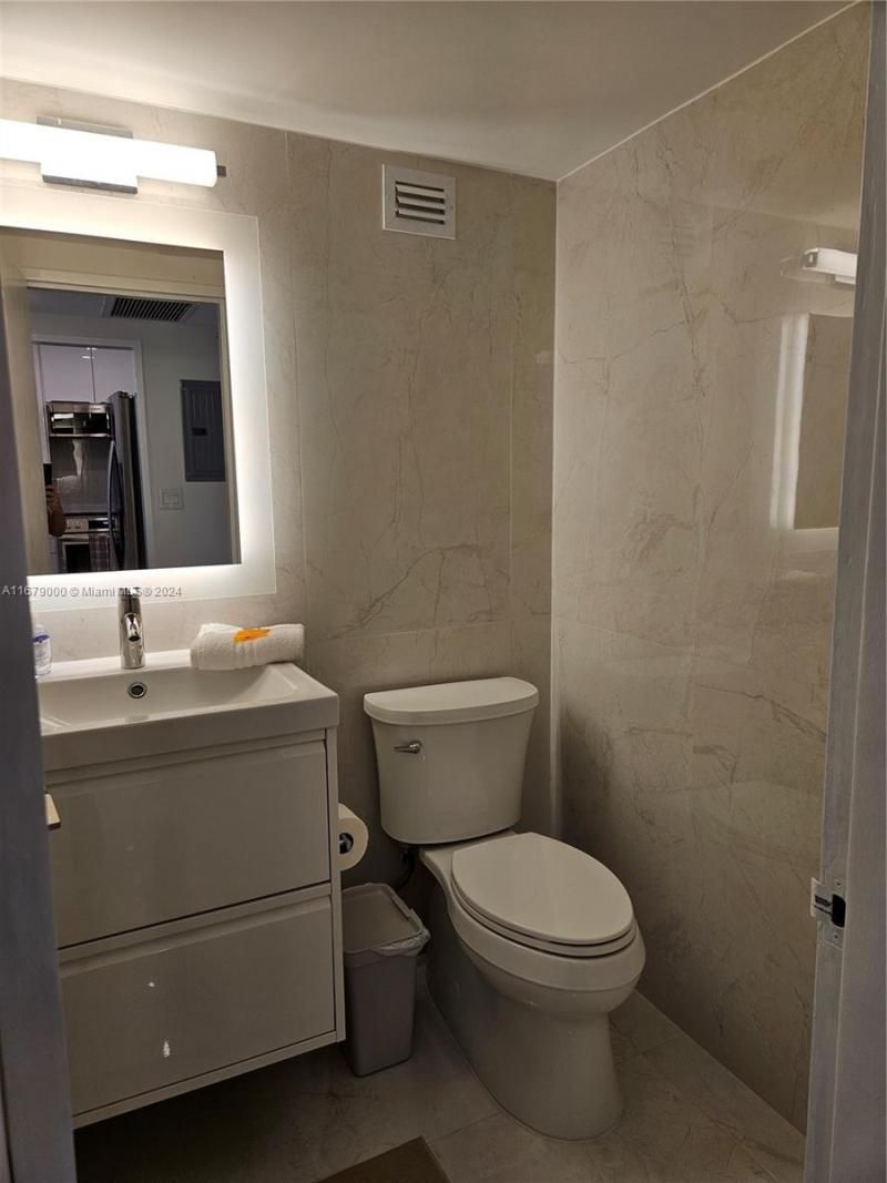 5601 Collins Ave, Unit 1605, Miami Beach, FL 33140 Photo