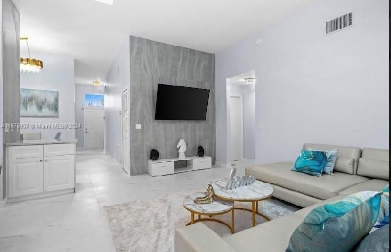 2002 Lake Breeze Ct, Wellington, FL 33414 Photo