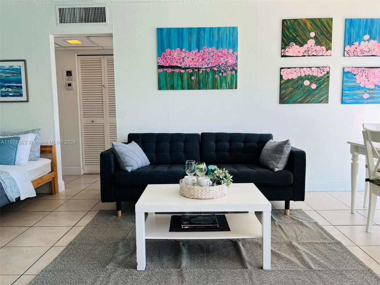 1732 Meridian Ave, Unit 701, Miami Beach, FL 33139 Photo