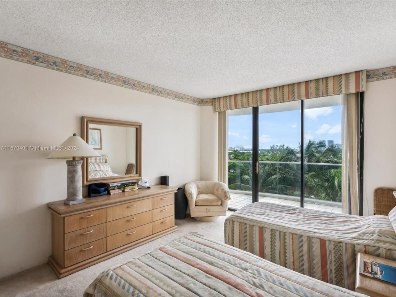 2800 Island Blvd, Unit 702, Aventura, FL 33160 Photo