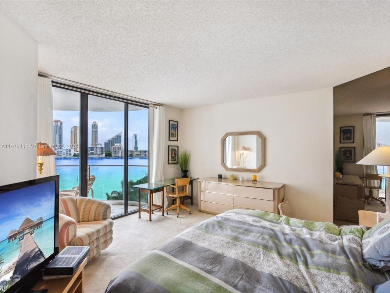 2800 Island Blvd, Unit 702, Aventura, FL 33160 Photo