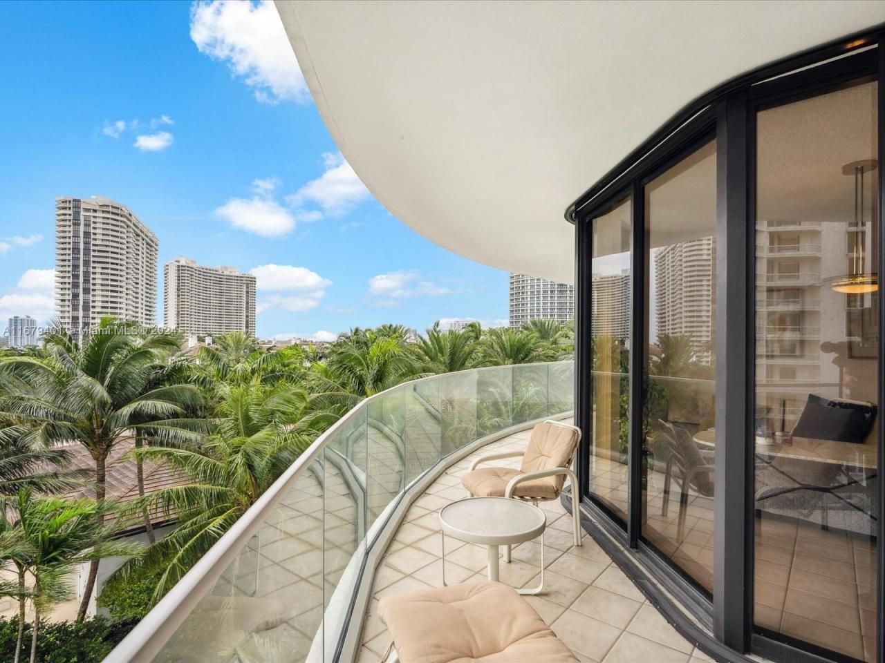 2800 Island Blvd, Unit 702, Aventura, FL 33160 Photo