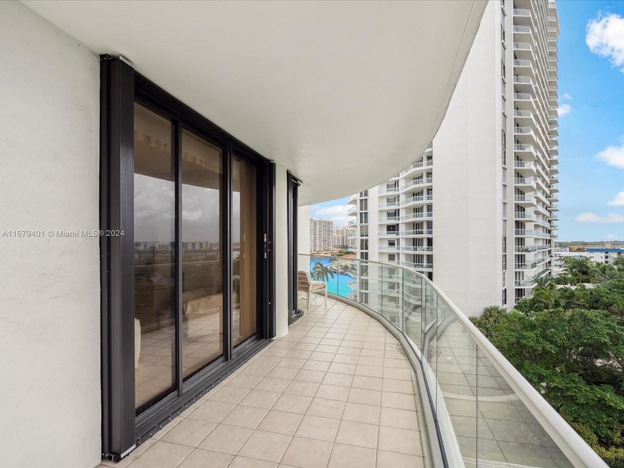 2800 Island Blvd, Unit 702, Aventura, FL 33160 Photo