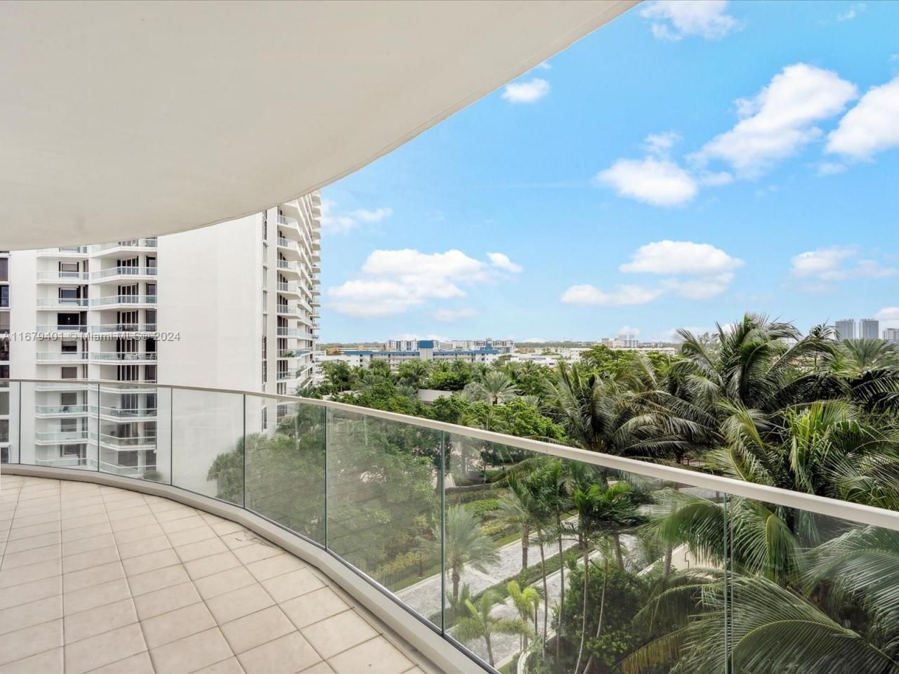 2800 Island Blvd, Unit 702, Aventura, FL 33160 Photo