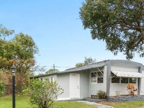 5216 PINELAND AVENUE, PORT ORANGE, FL 32127