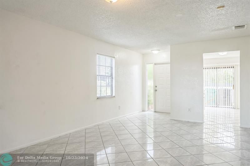 390 SW Colesbury Ave, Port Saint Lucie, FL 34953 Photo