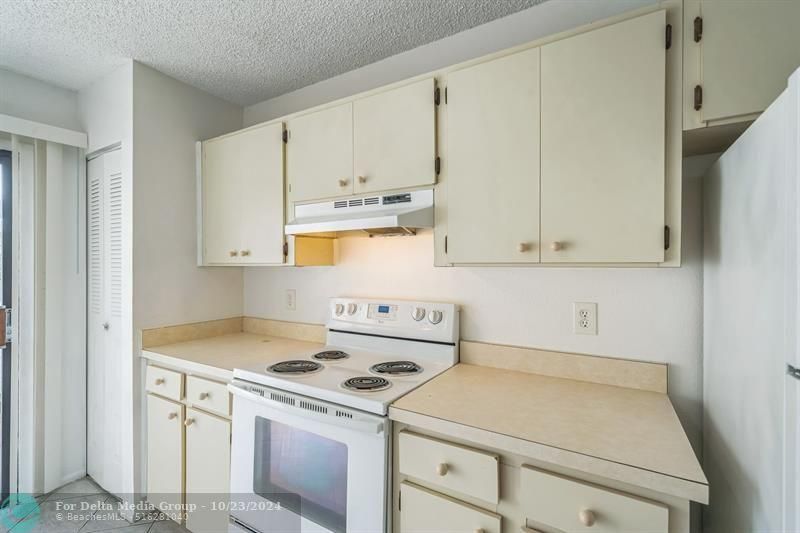 390 SW Colesbury Ave, Port Saint Lucie, FL 34953 Photo