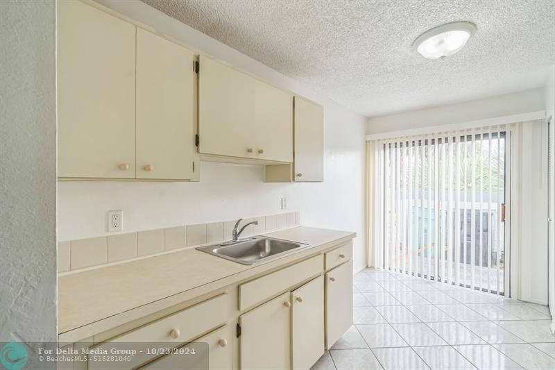 390 SW Colesbury Ave, Port Saint Lucie, FL 34953 Photo