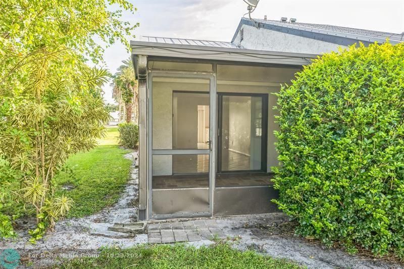 390 SW Colesbury Ave, Port Saint Lucie, FL 34953 Photo