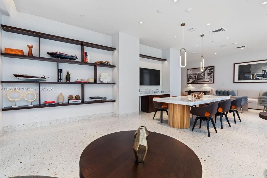 2678 Tigertail Ave, Unit PH1, Miami, FL 33133 Photo