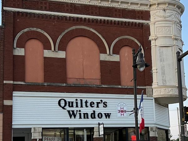101 E Main Street, New Hampton, IA 50659