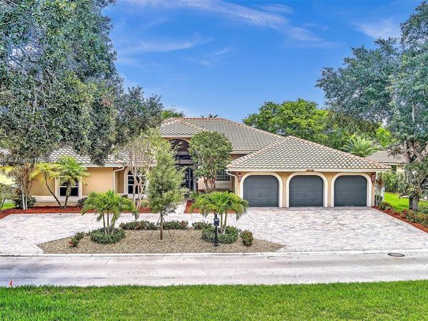 1775 W Eagle Trace Blvd W, Coral Springs, FL 33071