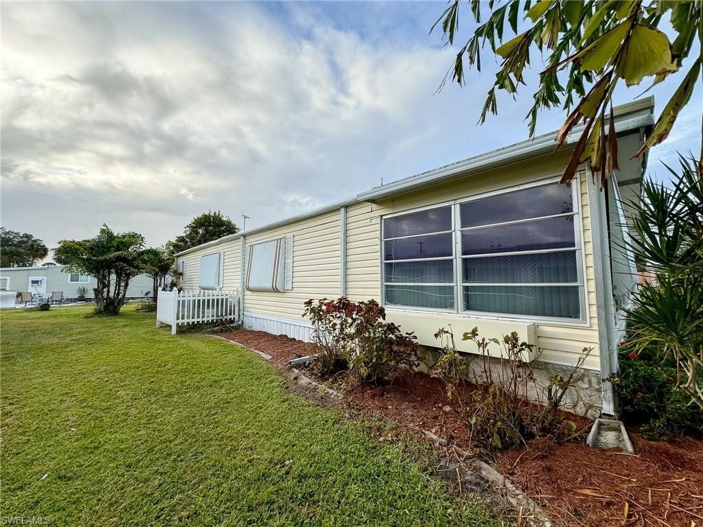 851 Holly Berry Ct, North Fort Myers, FL 33917 Photo