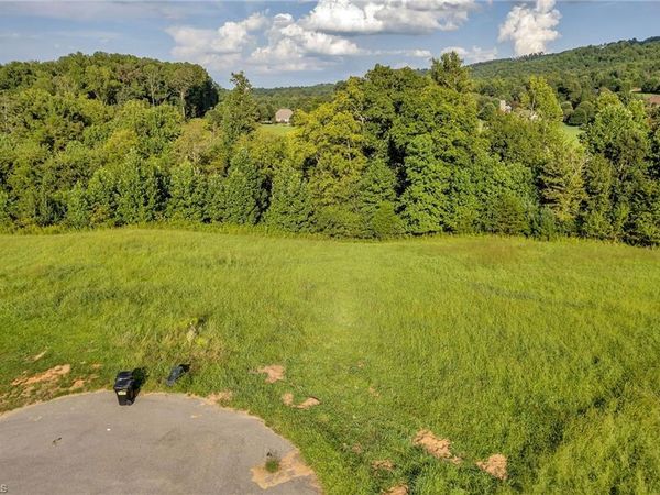 Lot 4 Town N Country Drive, Wilkesboro, NC 28697