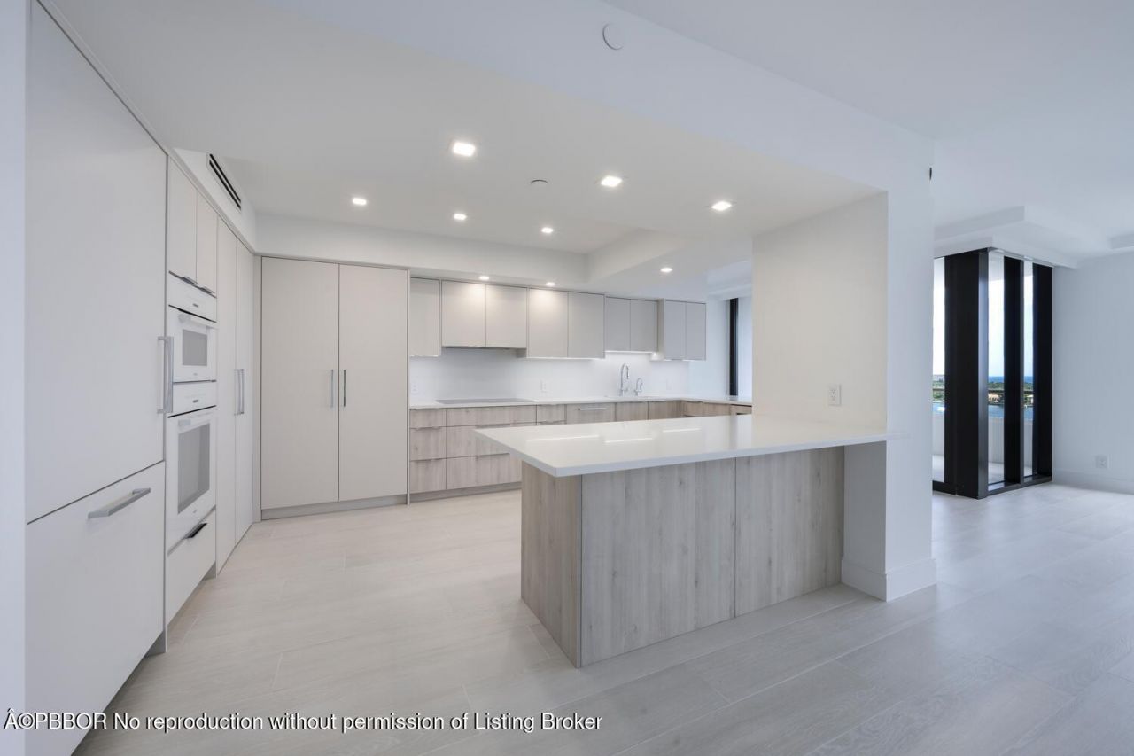 525 S Flagler Drive, Unit 14C, West Palm Beach, FL 33401 Photo