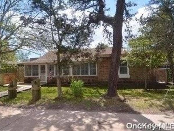 507 Bayberry Walk, Ocean Beach, NY 11770