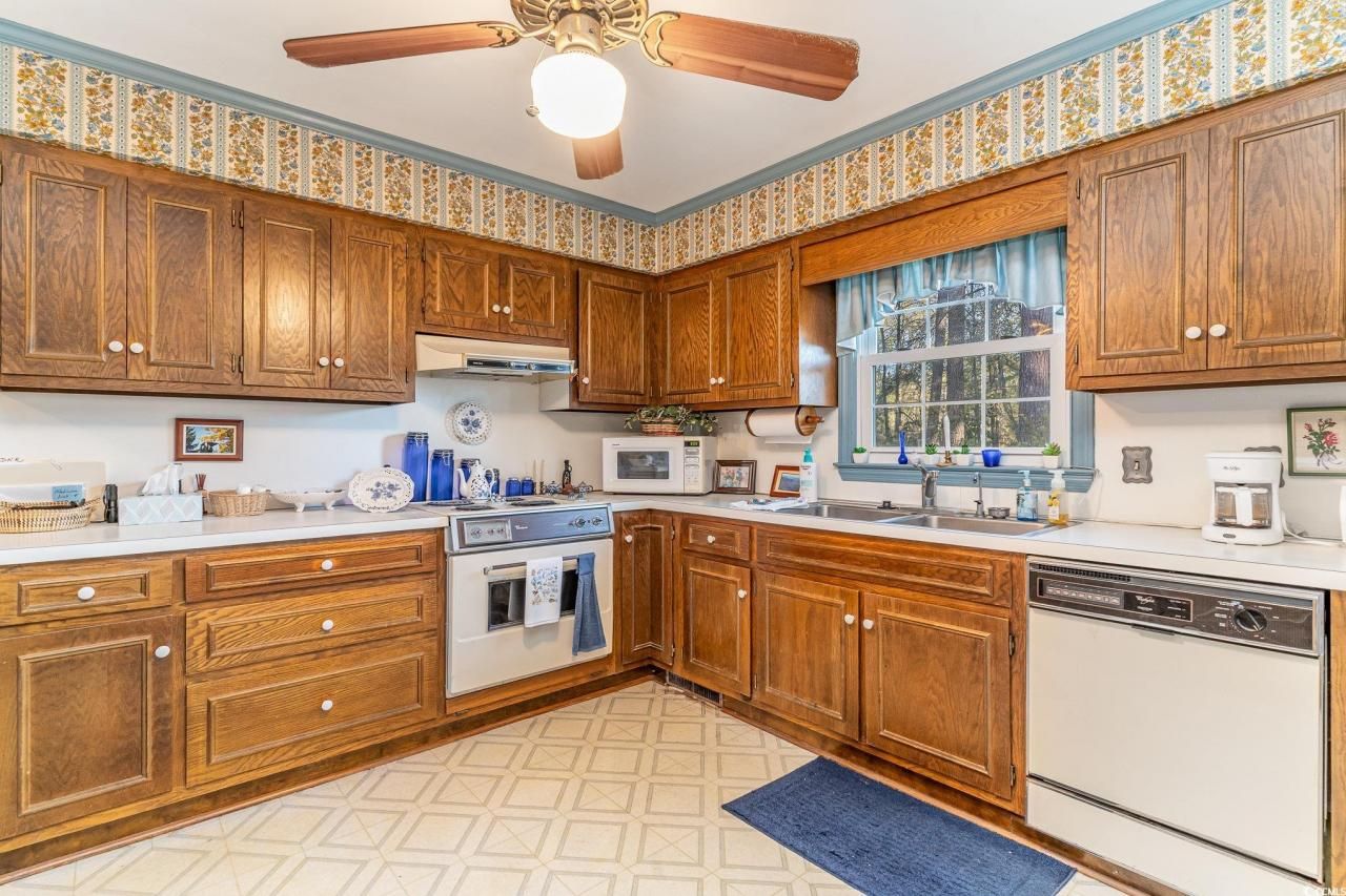 2807 Graham Rd. Photo 11