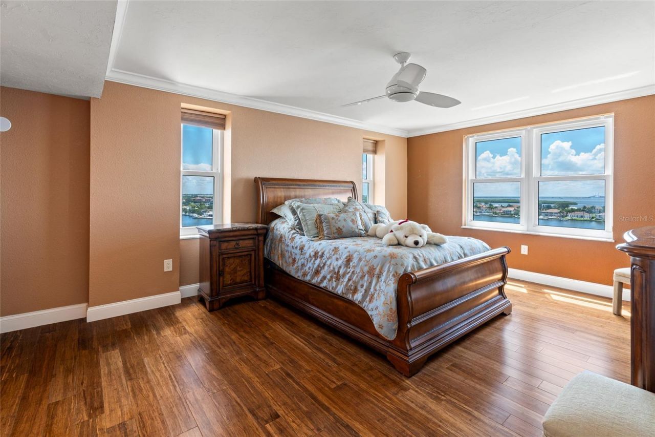 5200 Brittany Drive S, Unit 1202, Saint Petersburg, FL 33715 Photo