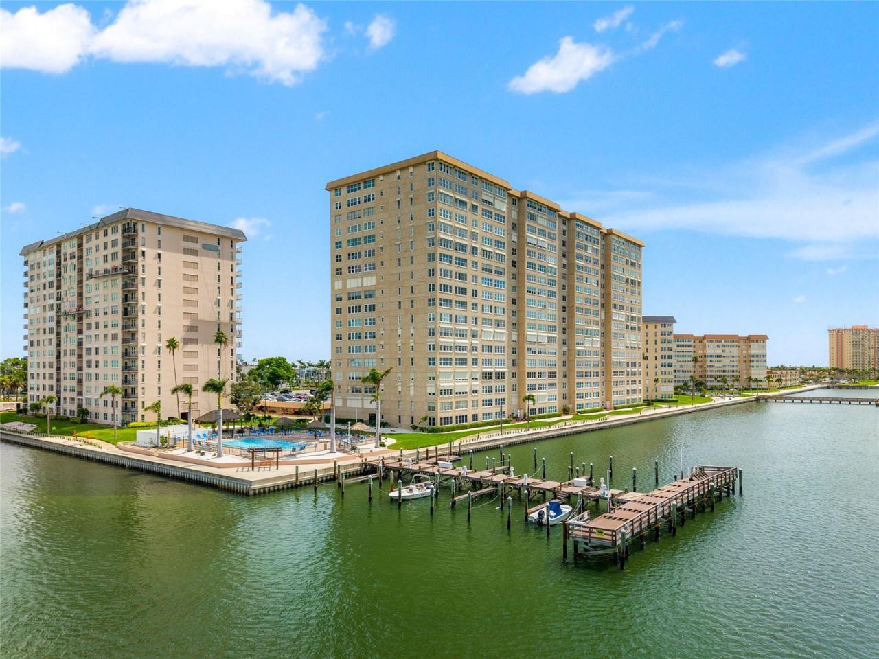 5200 Brittany Drive S, Unit 1202, Saint Petersburg, FL 33715 Photo