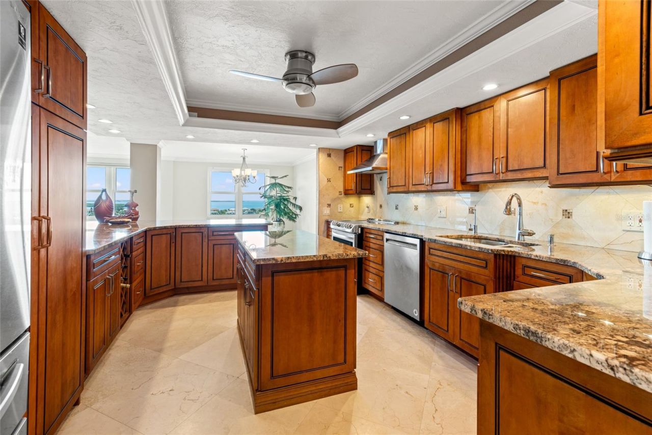 5200 Brittany Drive S, Unit 1202, Saint Petersburg, FL 33715 Photo