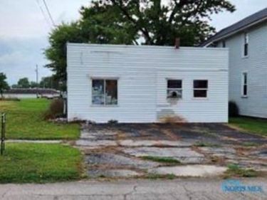 126 S Keyser Avenue, Deshler, OH 43516