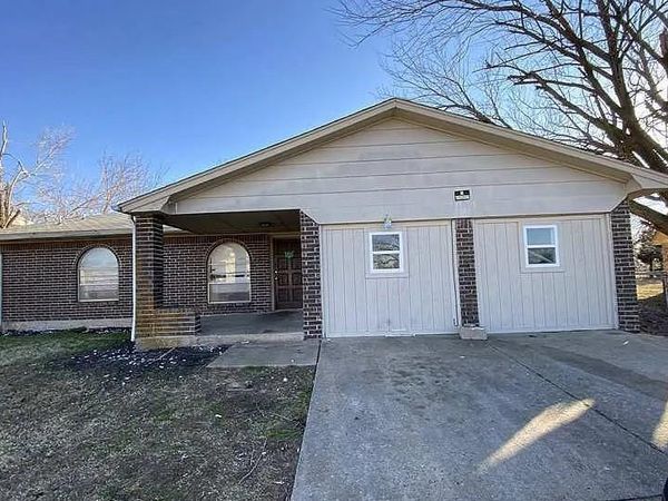 9816 NE 5th Street, Midwest City, OK 73130