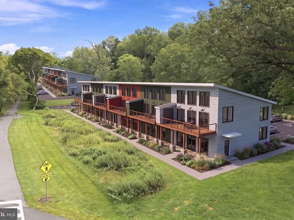 2270 QUARRY ST, COPLAY, PA 18037