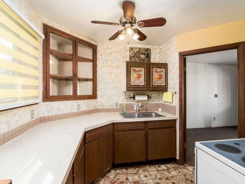 4310 Charlotte Road, Obetz, OH 43207 Photo 14