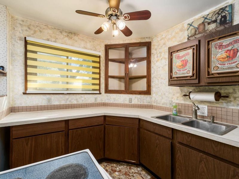 4310 Charlotte Road, Obetz, OH 43207 Photo 16