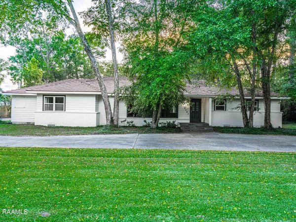 2862 S Union Street, Opelousas, LA 70570