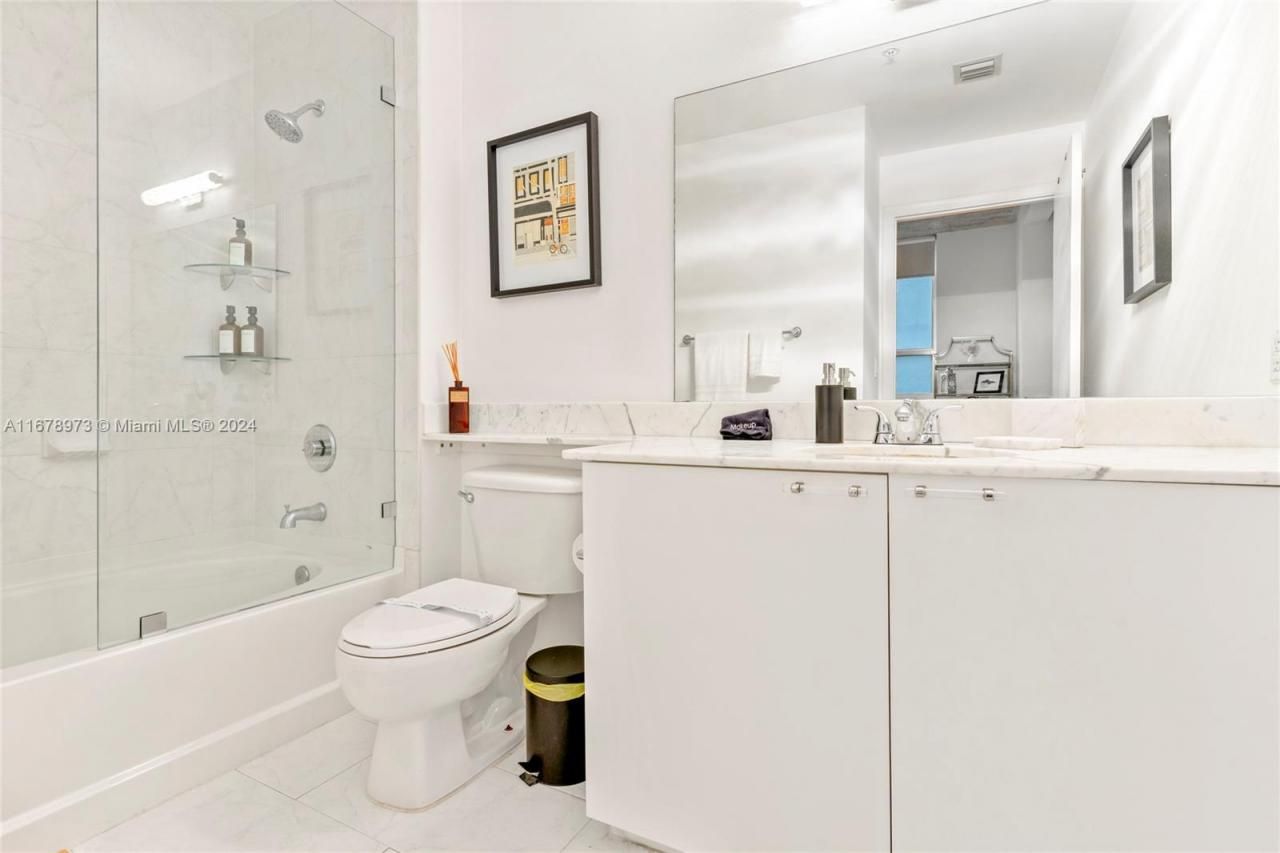 234 NE 3rd St, Unit 401, Miami, FL 33132 Photo